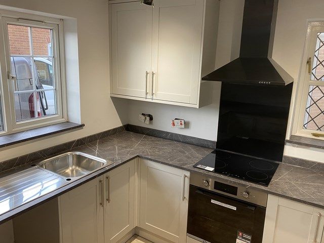 images/fitted-kitchens/slider/fitted-kitchen-7-kireth-ai.jpeg