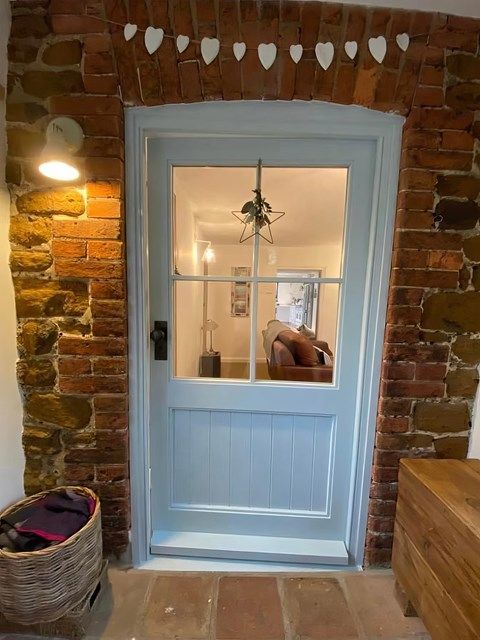 images/doors/slider/wooden-doors-2-kireth-ai.jpeg
